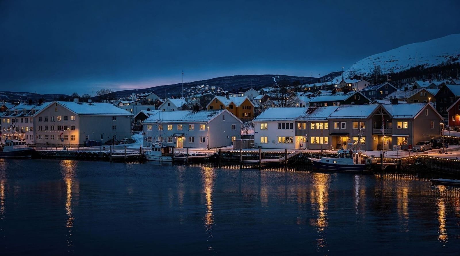 What polar night is actually like in Tromsø — no sun for 7 weeks — I spent polar night in Tromsø from late November to mid-January. Here is what it