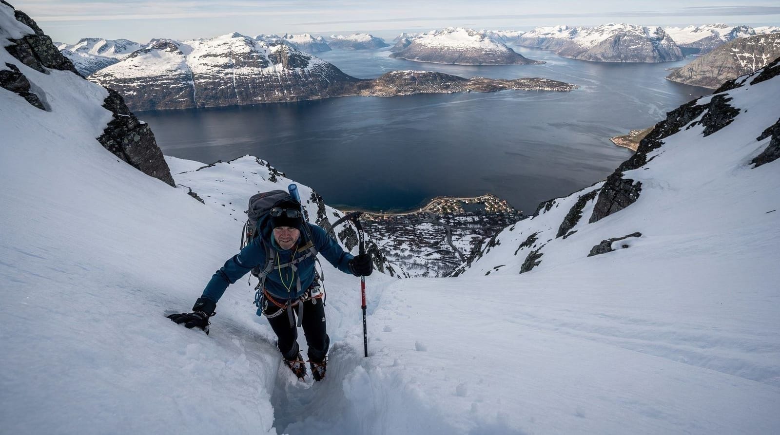 Lyngen Alps day hikes from Tromsø — routes, access and honest advice — Best day hikes in the Lyngen Alps from Tromsø — Stetinden, Blåbærtoppen, Kjosen 