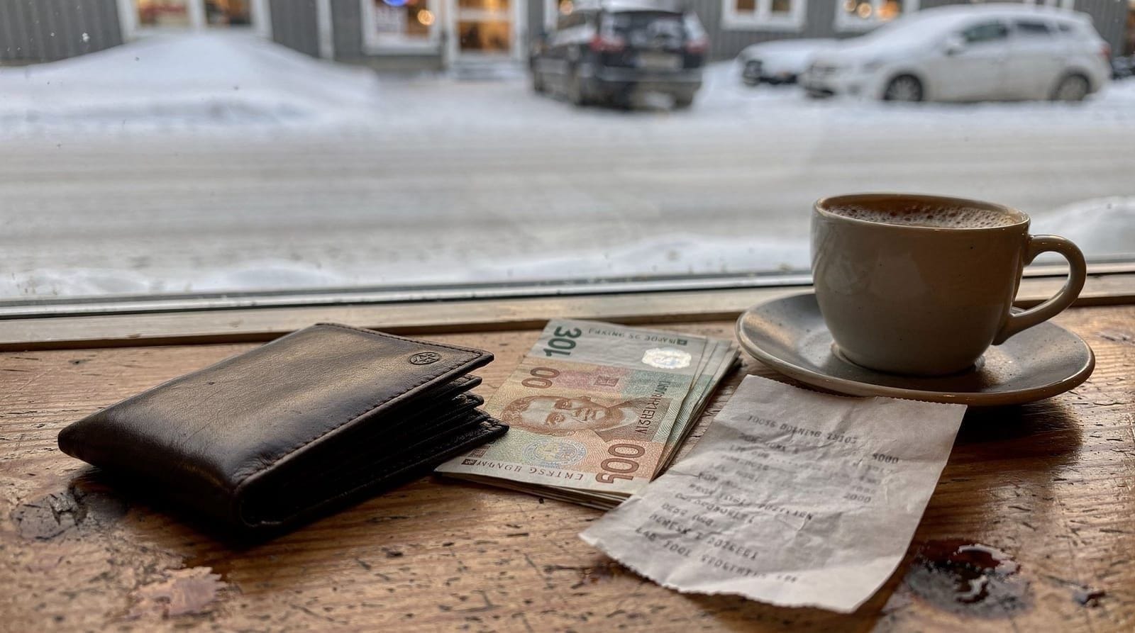 Tromsø daily budget — what things actually cost in NOK — Budget 1,716 NOK/day; mid-range 3,200 NOK/day; luxury 5,000+ NOK/day. Real price