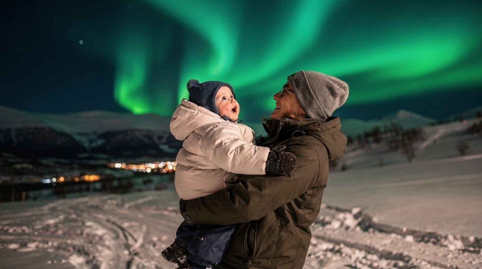 What age is right for a northern lights trip with children? — Honest advice on the right age to bring children on a northern lights trip to Tr